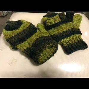 Bernie Hand knitted Mitten gloves with fingers
